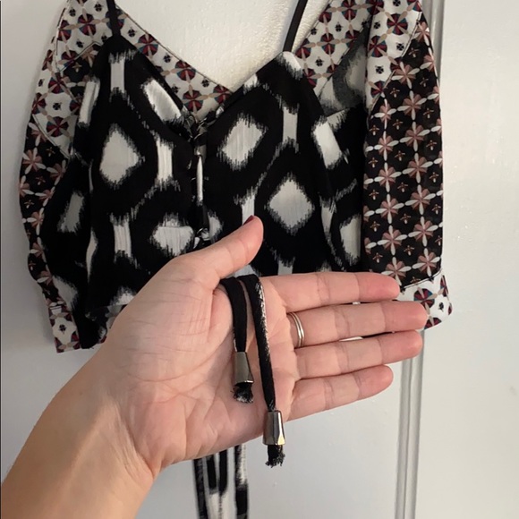 Pattern blocking tank top with adjustable straps - Picture 5 of 5